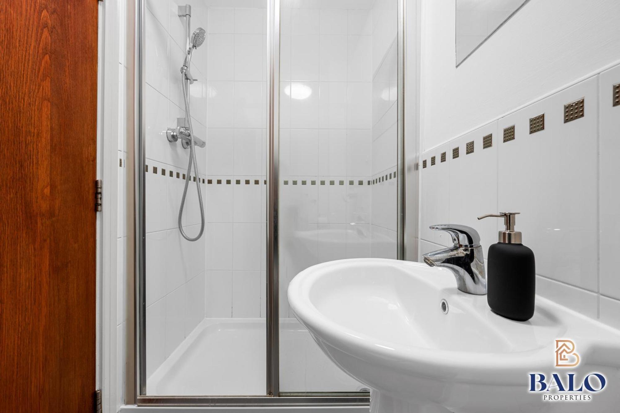 Modern Spacious 2Bedroom Apartment Great! Location By Etihad Mancity Stadium& Coop Live Arena Манчестер Екстер'єр фото
